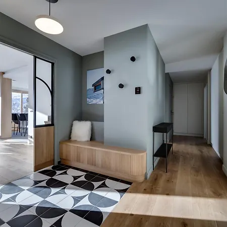 Renove, Lumineux Avec Terrasse, A Deux Pas Des Pistes A Le - Fr-1-641-11 Apartment *