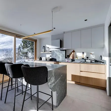 Renove, Lumineux Avec Terrasse, A Deux Pas Des Pistes A Le - Fr-1-641-11